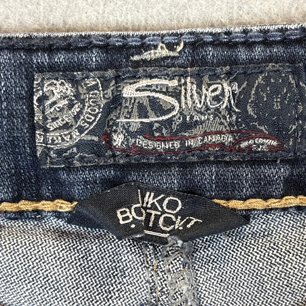 Silver Jeans Co Aiko Bootcut Jeans Womens 28x35 Dark Wash Blue Contrast Stitch